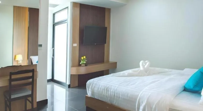 Bed in Thanburi Hotel