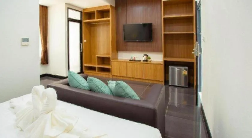 Bed in Thanburi Hotel