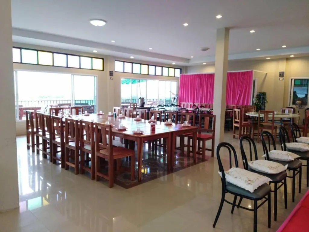 Hadthong Resort