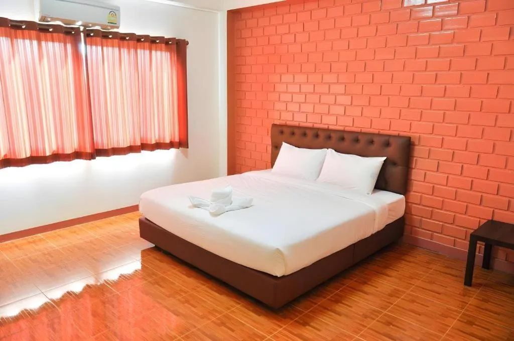 Bed in Bussarakam Place Hotel