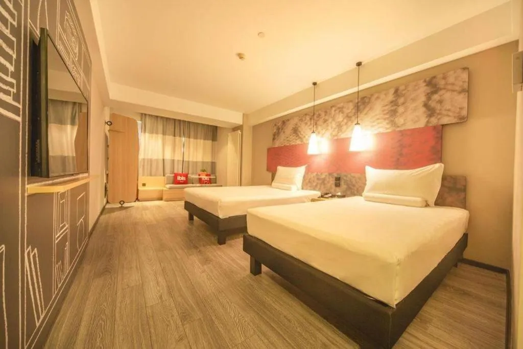 Bed in ibis Shenyang north station