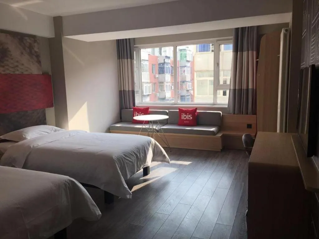 Bed in ibis Shenyang north station