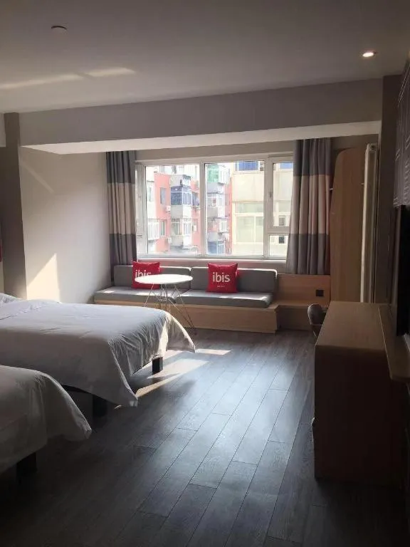 Bed in ibis Shenyang north station
