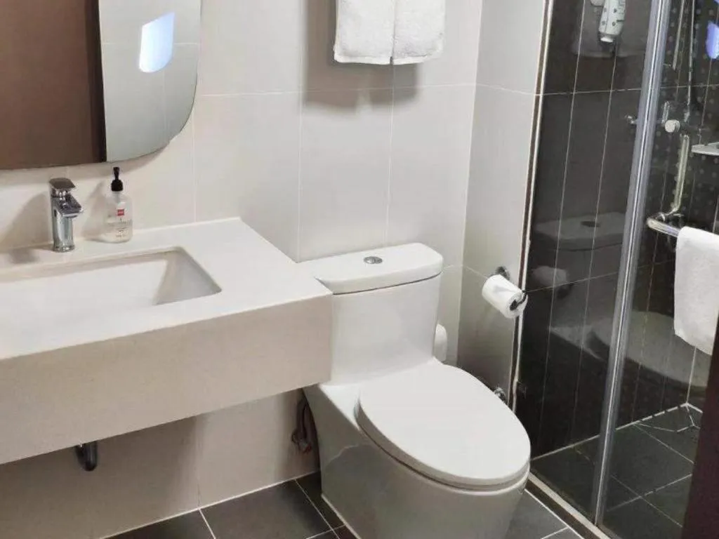 ibis Shenyang north station