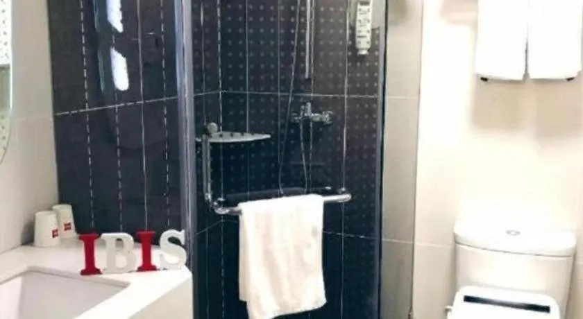 ibis Shenyang north station