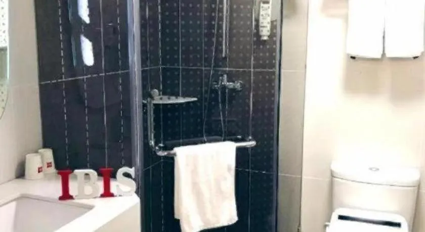 ibis Shenyang north station