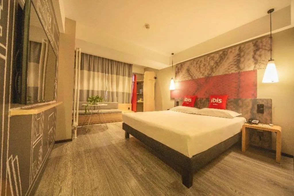 Bed in ibis Shenyang north station