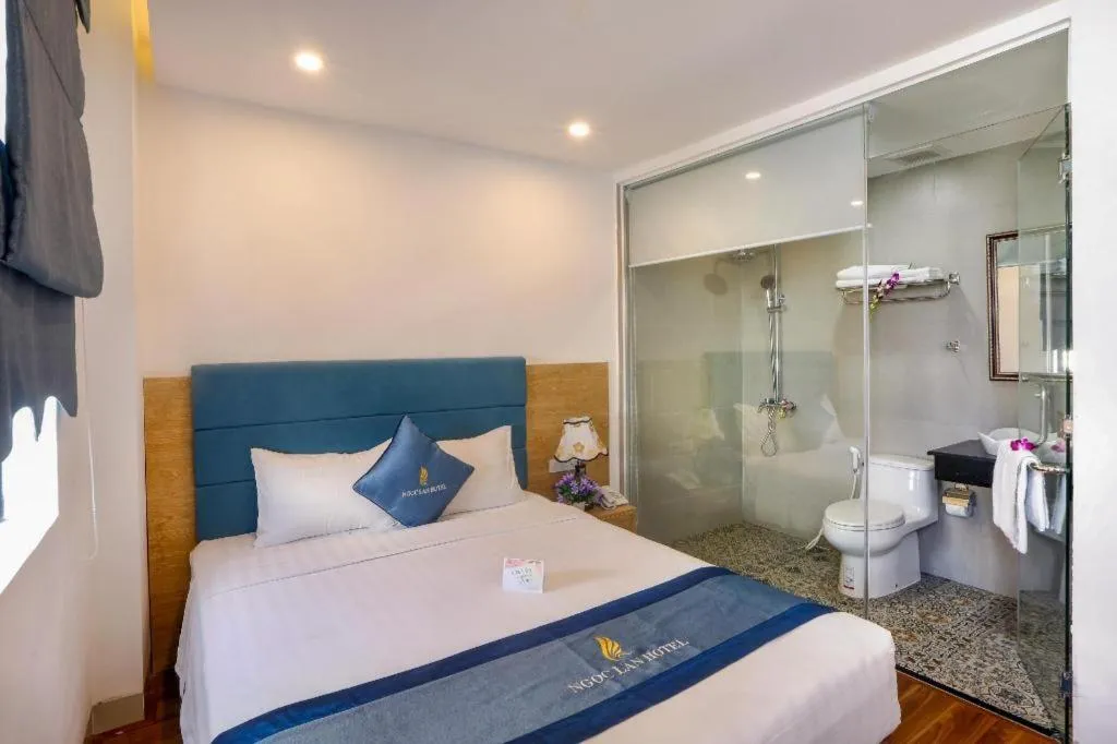 Bed in Ngoc Lan Hotel Da Nang