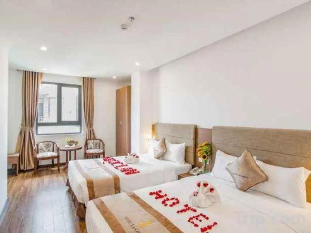 Bed in Ngoc Lan Hotel Da Nang