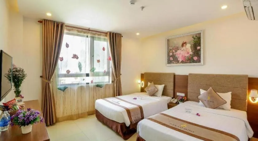 Bed in Ngoc Lan Hotel Da Nang