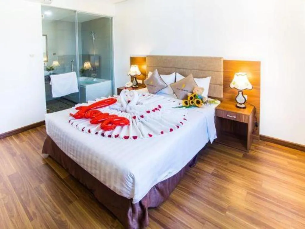 Bed in Ngoc Lan Hotel Da Nang