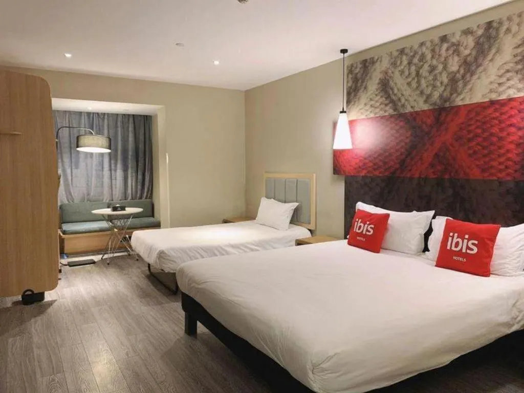 Bed in ibis Wuxi Jiangnan University