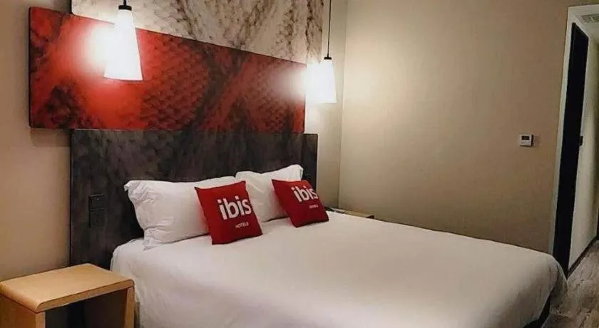Bed in ibis Wuxi Jiangnan University