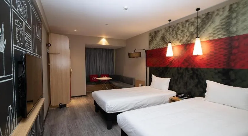 Bed in ibis Wuxi Jiangnan University