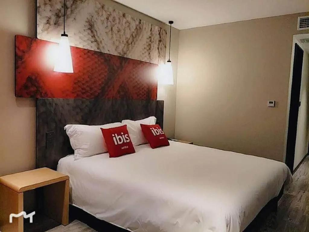 Bed in ibis Wuxi Jiangnan University