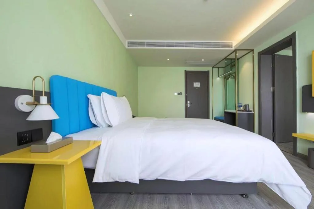 Bed in ibis Styles Beijing Capital Airport Hotel