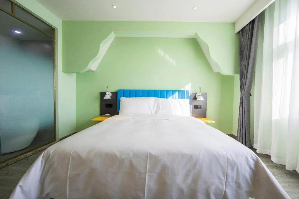 Bed in ibis Styles Beijing Capital Airport Hotel