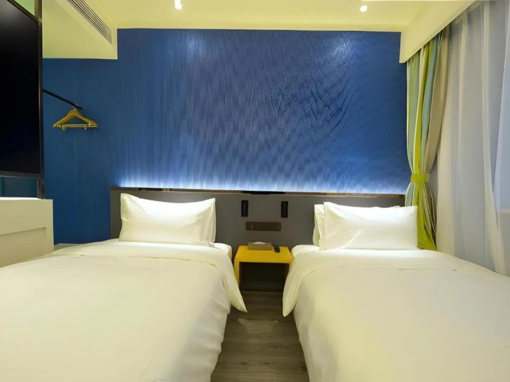Bed in ibis Styles Beijing Capital Airport Hotel
