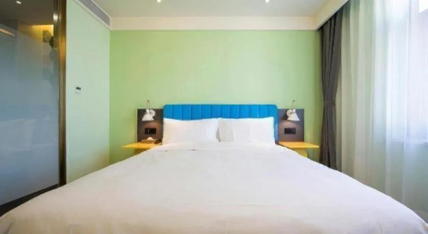 Bed in ibis Styles Beijing Capital Airport Hotel