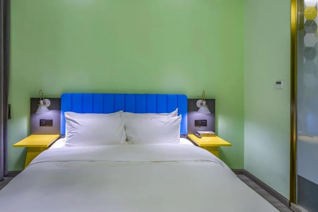 Bed in ibis Styles Beijing Capital Airport Hotel