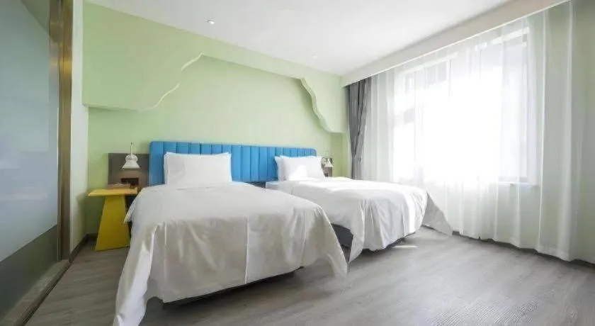 Bed in ibis Styles Beijing Capital Airport Hotel