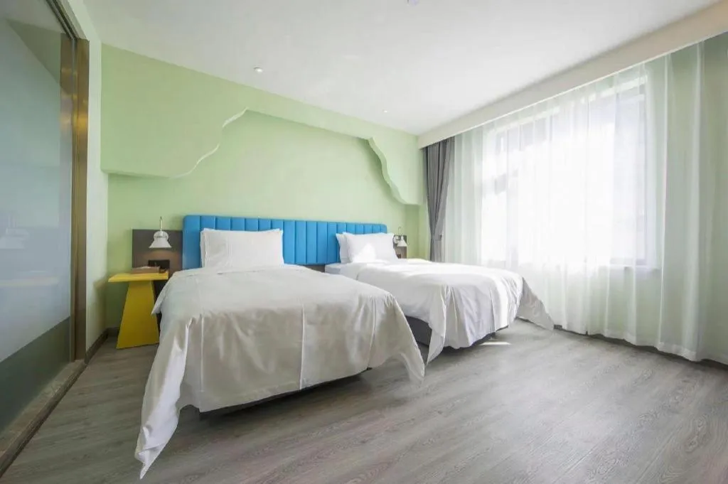 Bed in ibis Styles Beijing Capital Airport Hotel