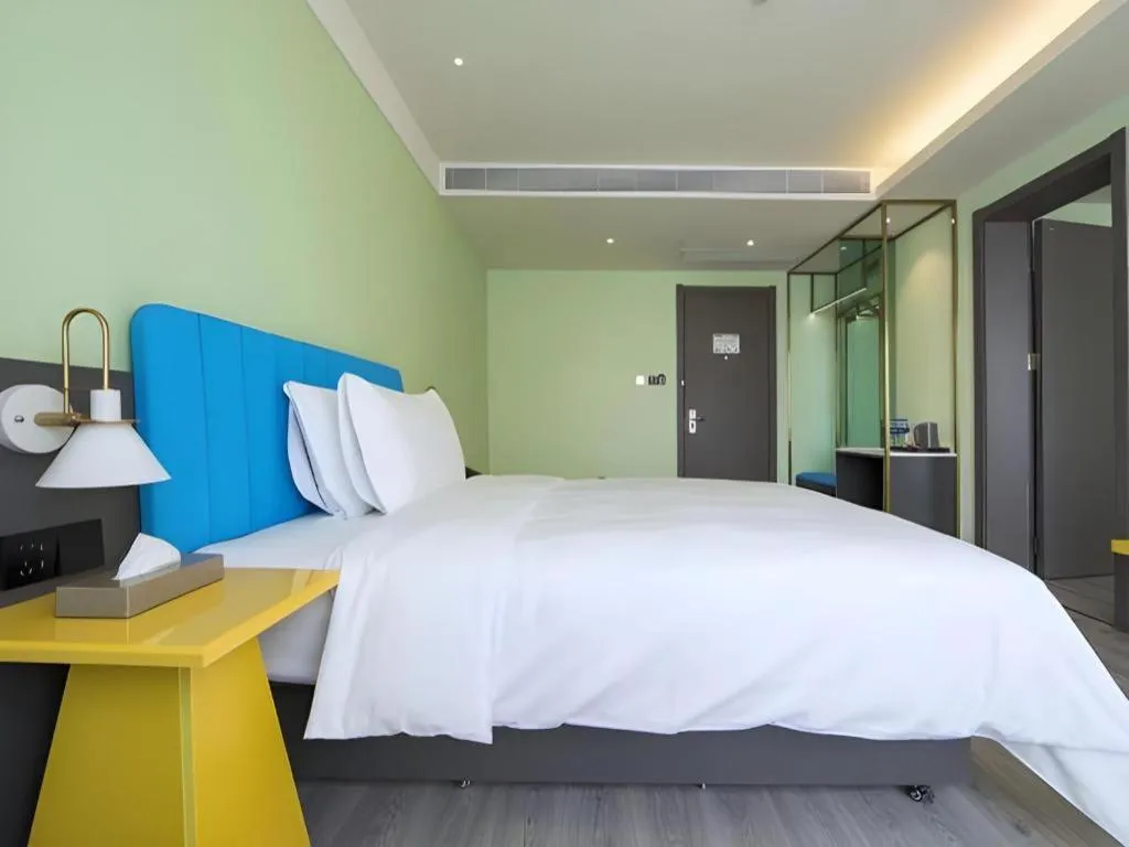 Bed in ibis Styles Beijing Capital Airport Hotel