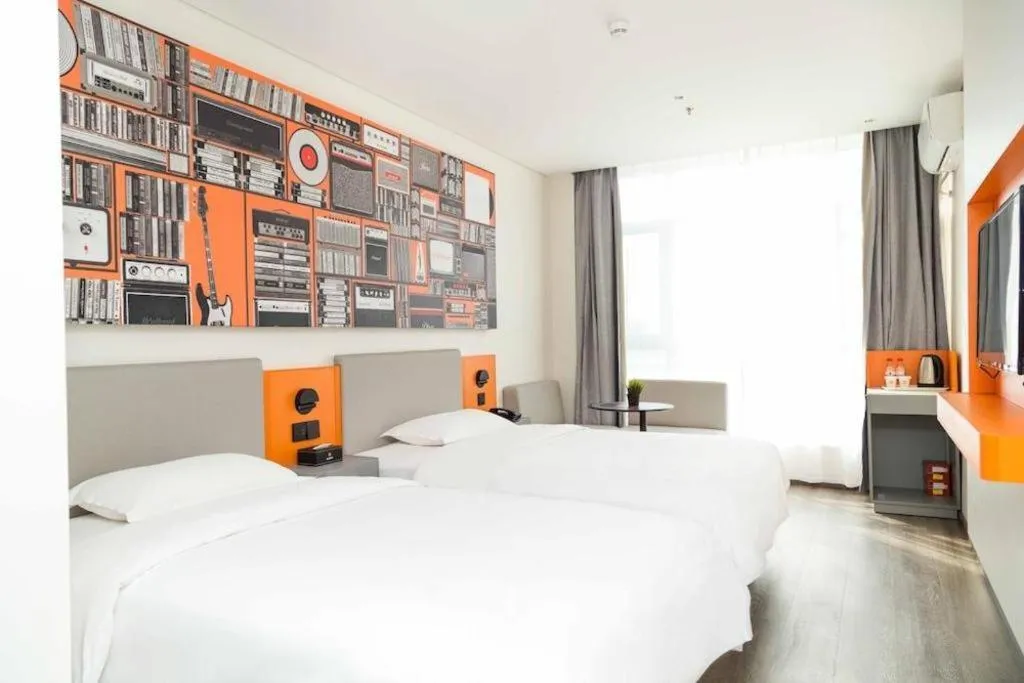 Bed in ibis Tianjin Wuqing Hotel