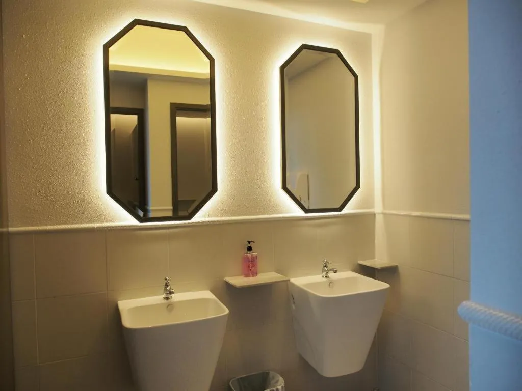 Aqueen Heritage Hotel Little India