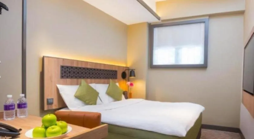 Bed in Aqueen Heritage Hotel Little India