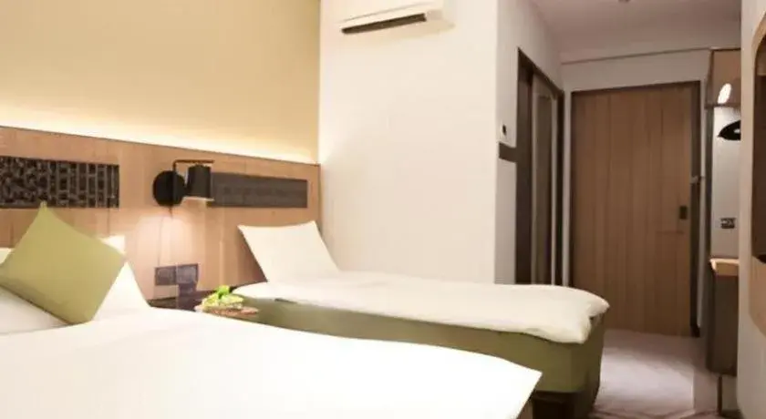 Bed in Aqueen Heritage Hotel Little India Bed in Aqueen Heritage Hotel Little India