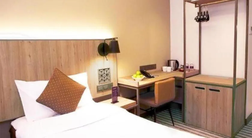 Bed in Aqueen Heritage Hotel Little India