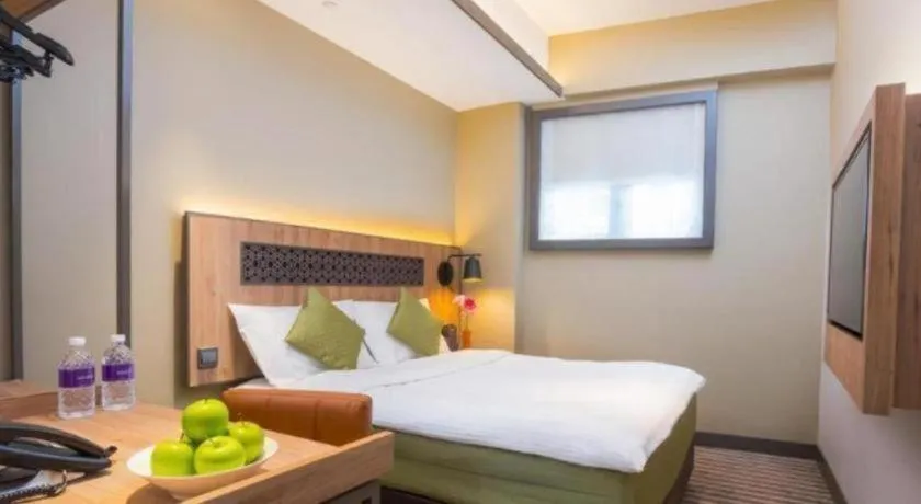 Bed in Aqueen Heritage Hotel Little India