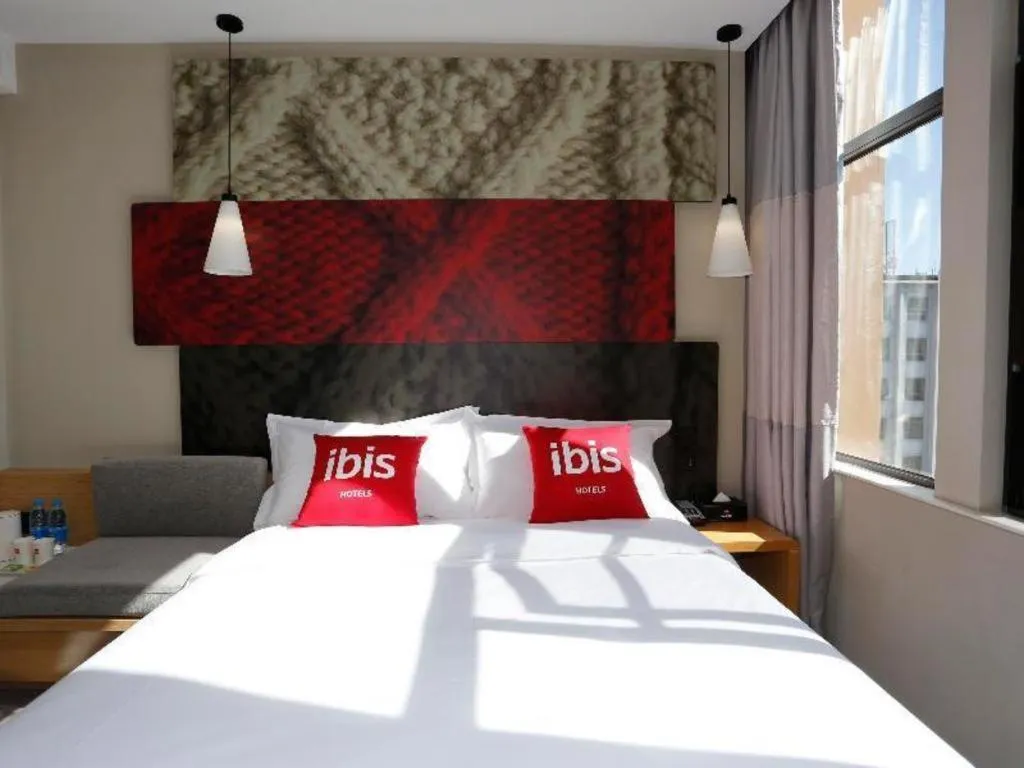 Bed in ibis Kunming Beijing Rd