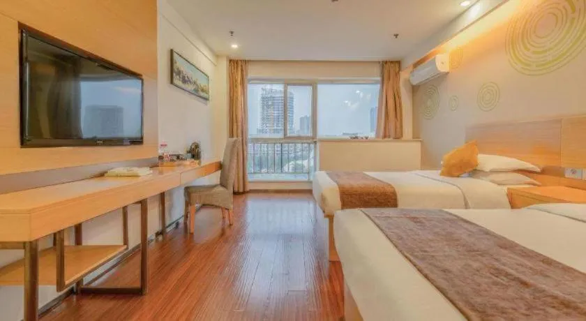 Bed in GreenTree Inn Yancheng Jiefang Road Express Hotel