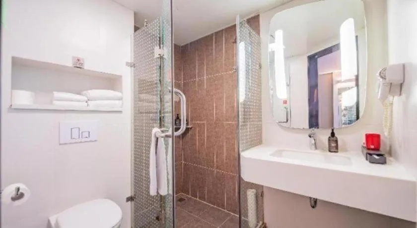 ibis Chengdu Chunxi Road Shudu Mansion