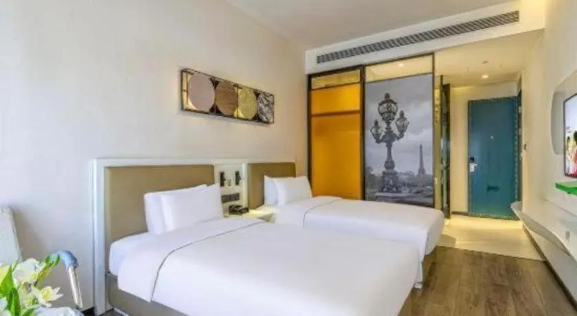 Bed in ibis Styles Kunming Nanping Hotel