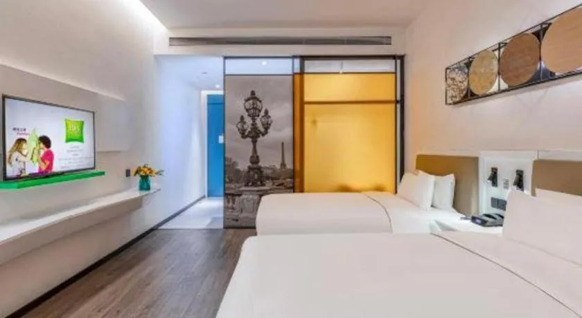 Bed in ibis Styles Kunming Nanping Hotel