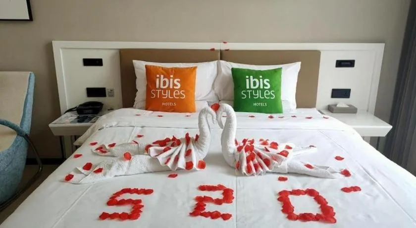 Bed in ibis Styles Kunming Nanping Hotel