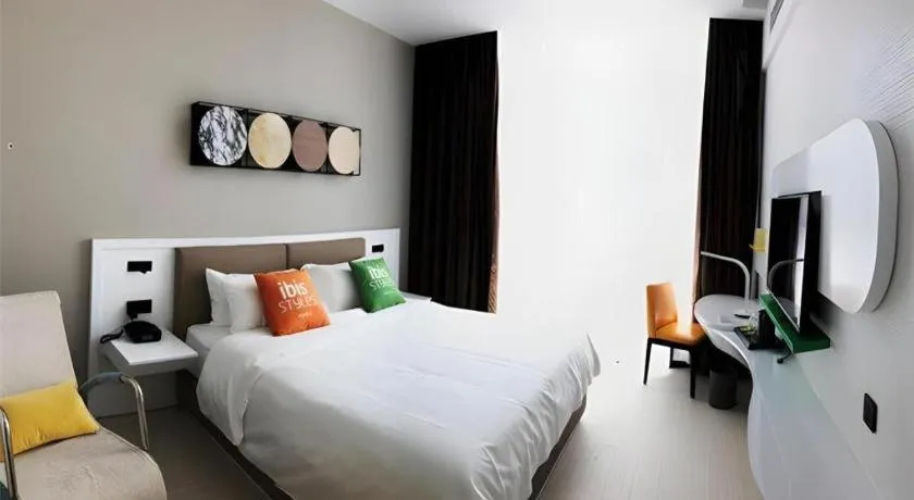 Bed in ibis Styles Kunming Nanping Hotel