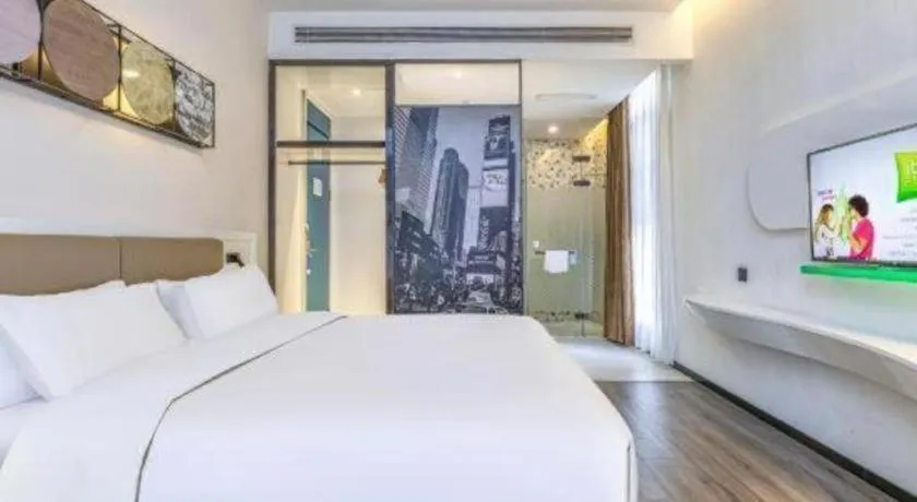 Bed in ibis Styles Kunming Nanping Hotel