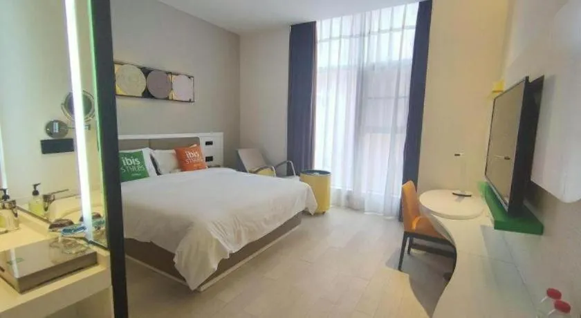 Bed in ibis Styles Kunming Nanping Hotel