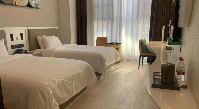 Bed in ibis Styles Kunming Nanping Hotel