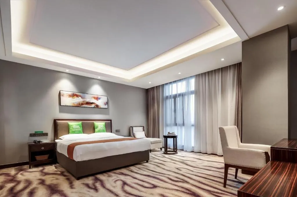 Bed in ibis Styles Nanjing Qilin Gate Hotel