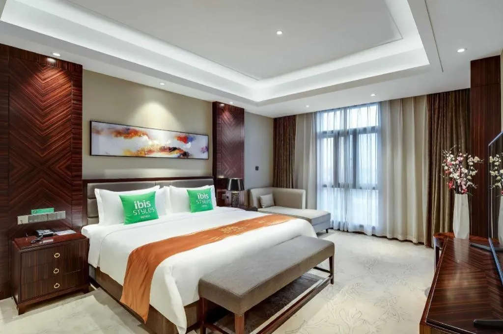 Bed in ibis Styles Nanjing Qilin Gate Hotel