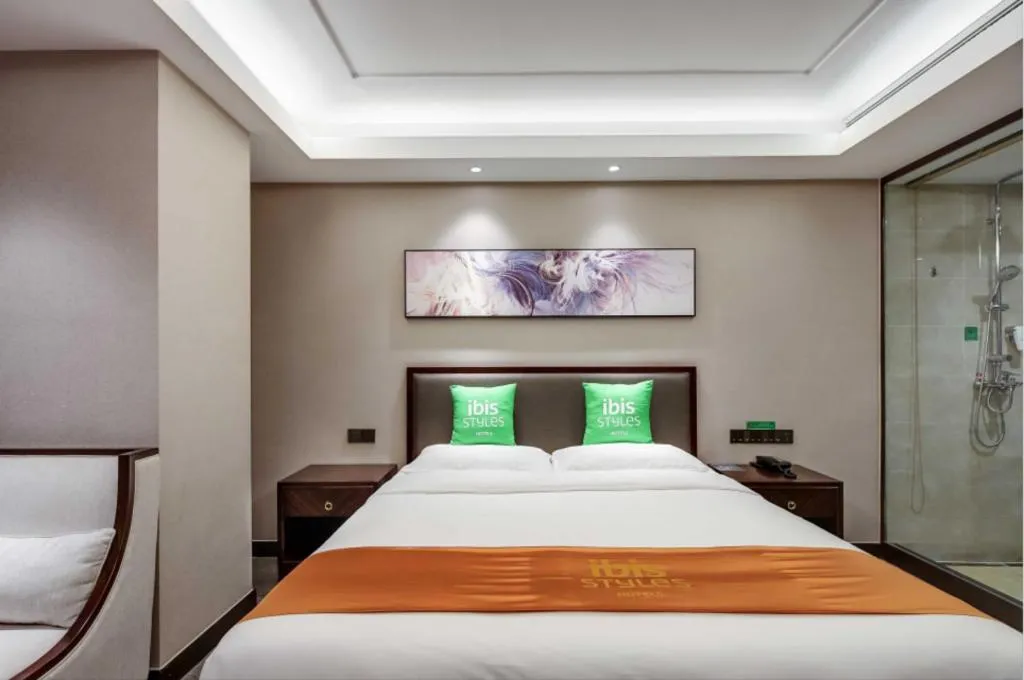 Bed in ibis Styles Nanjing Qilin Gate Hotel