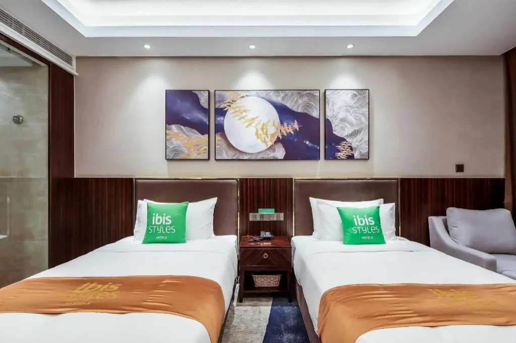 Bed in ibis Styles Nanjing Qilin Gate Hotel