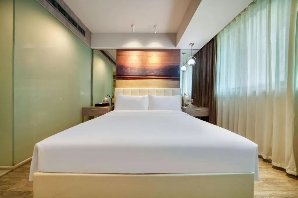 Bed in Jinjiang Metropolo Hotel - Hangzhou Xiasha