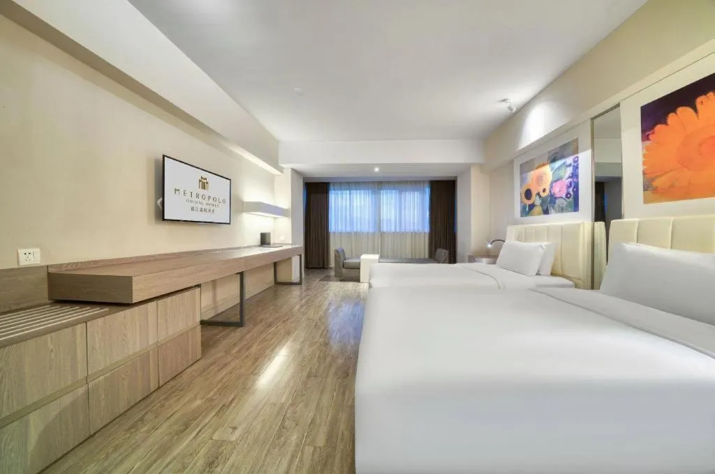 Bed in Jinjiang Metropolo Hotel - Hangzhou Xiasha