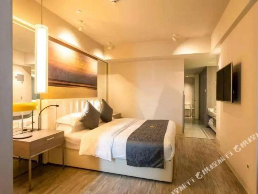 Bed in Jinjiang Metropolo Hotel - Hangzhou Xiasha